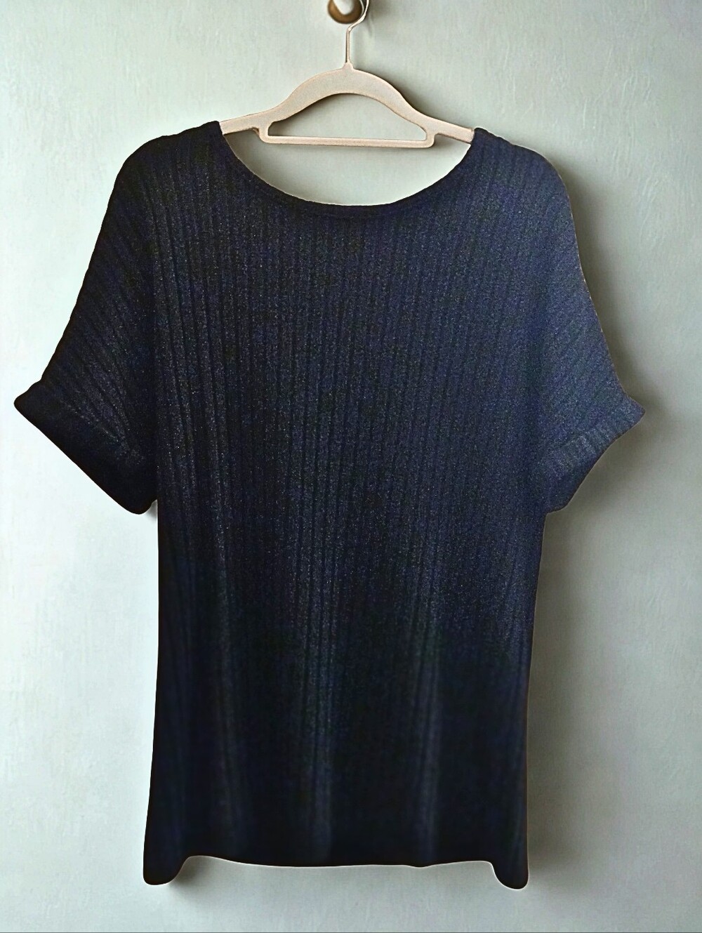 Womens Black Short Sleeve Loose Fitting Top